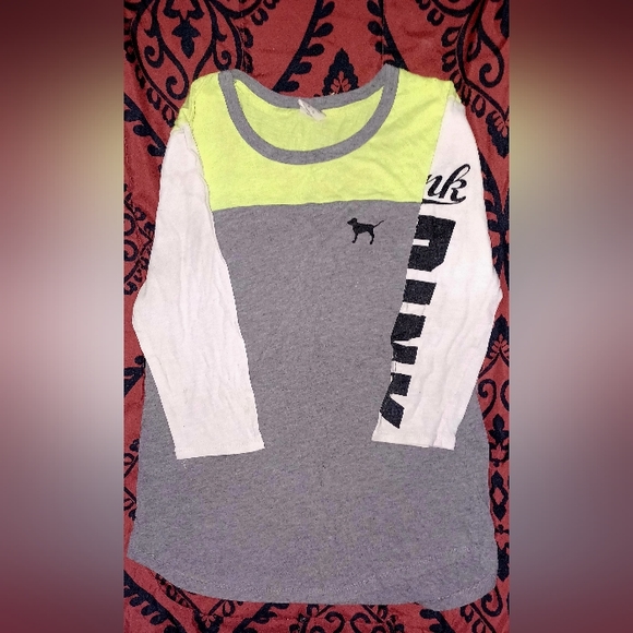 Gently used Victoria's secret pink 3/4 sleeve shirt size medium - Picture 1 of 6